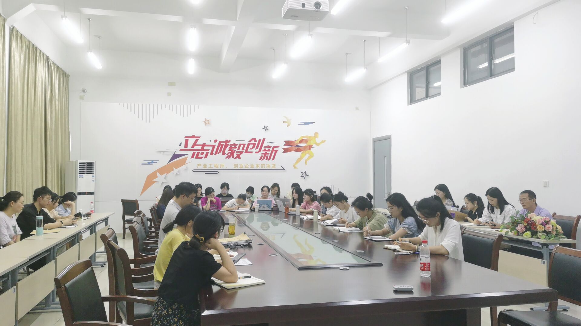 图1.jpg