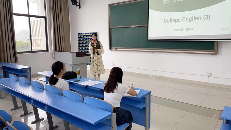 磨课现场2.jpg
