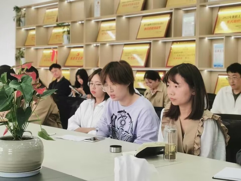 教师评课.jpg