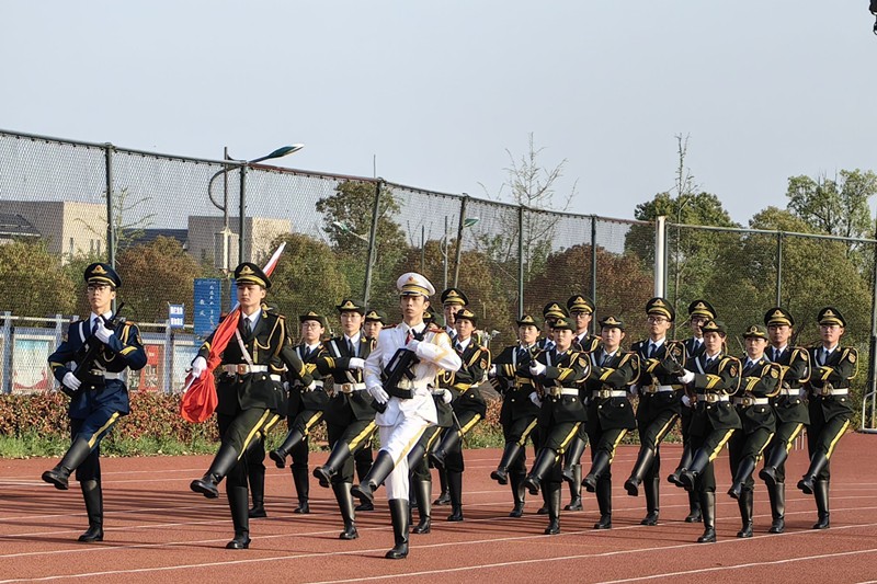 图为国旗护卫队进场.jpg