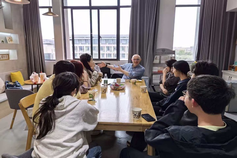 图为 Russell分享自身经历.jpg