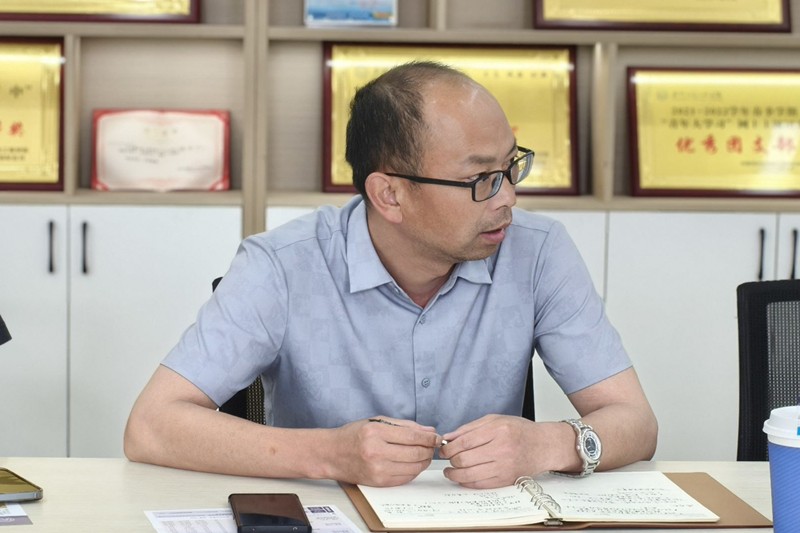 图为刘德胜讲话.jpg