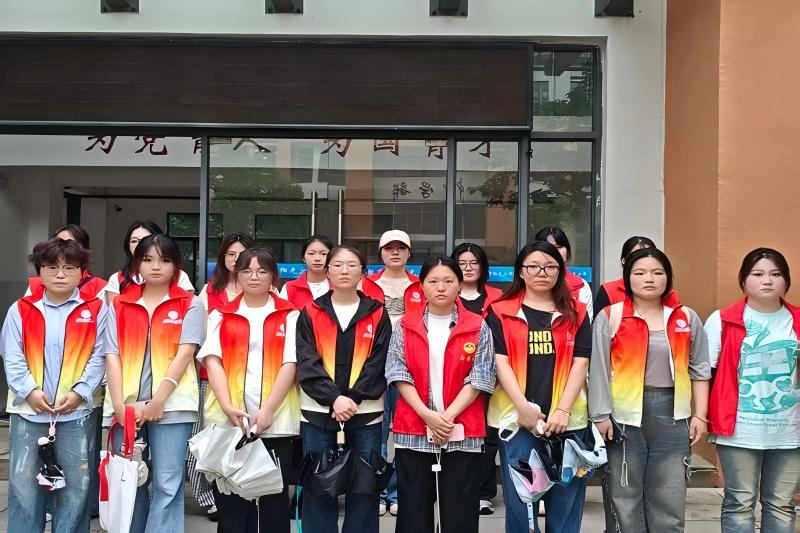 图为 志愿者合照.jpg