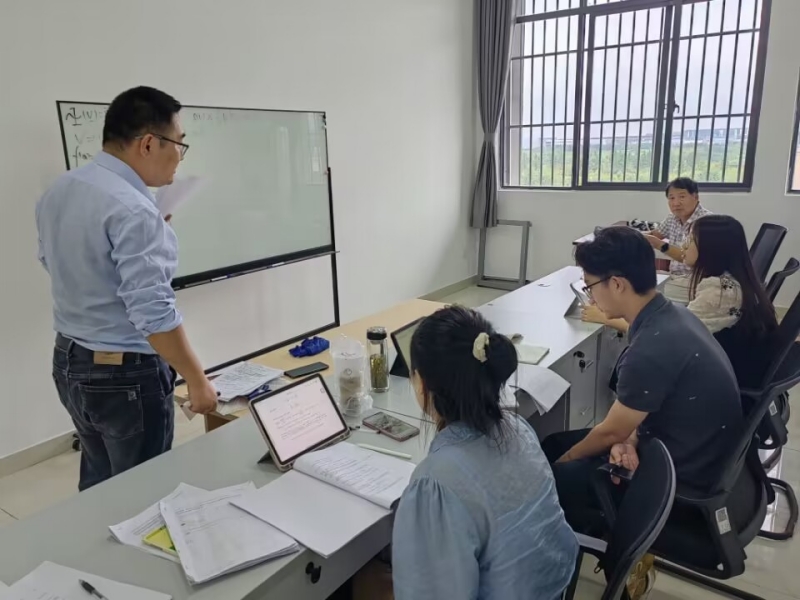 每月集中研讨.jpg
