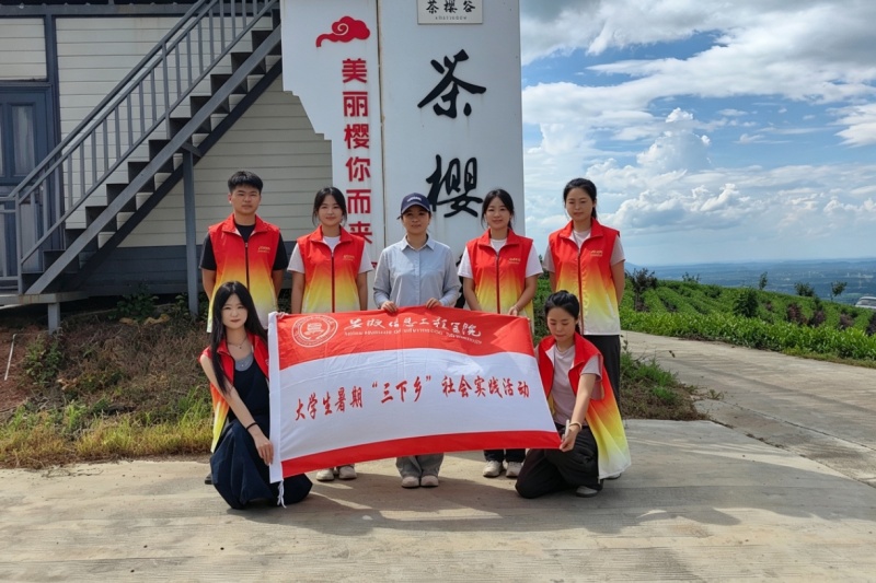 团队成员合影留念_副本.jpg