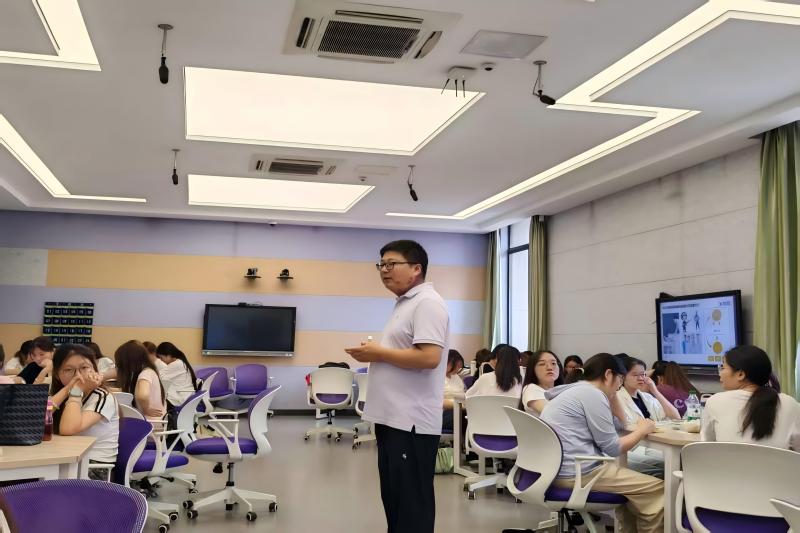 （图为企业讲师授课2）.jpg