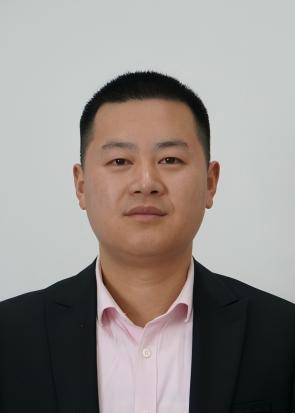 黄飞证件照副本.jpg