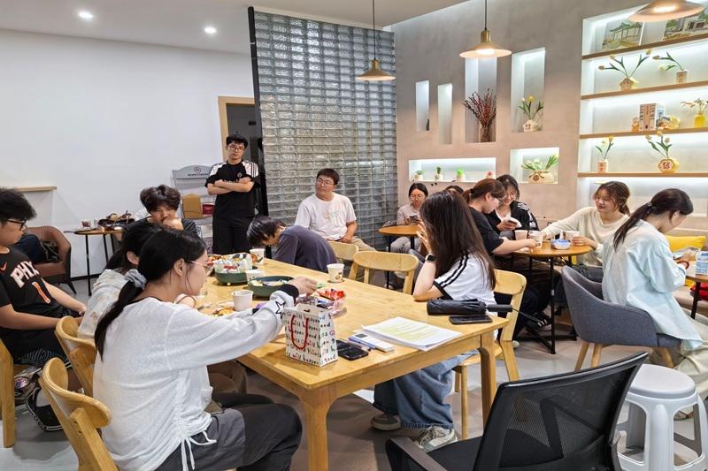图为 咖啡角活动现场.jpg