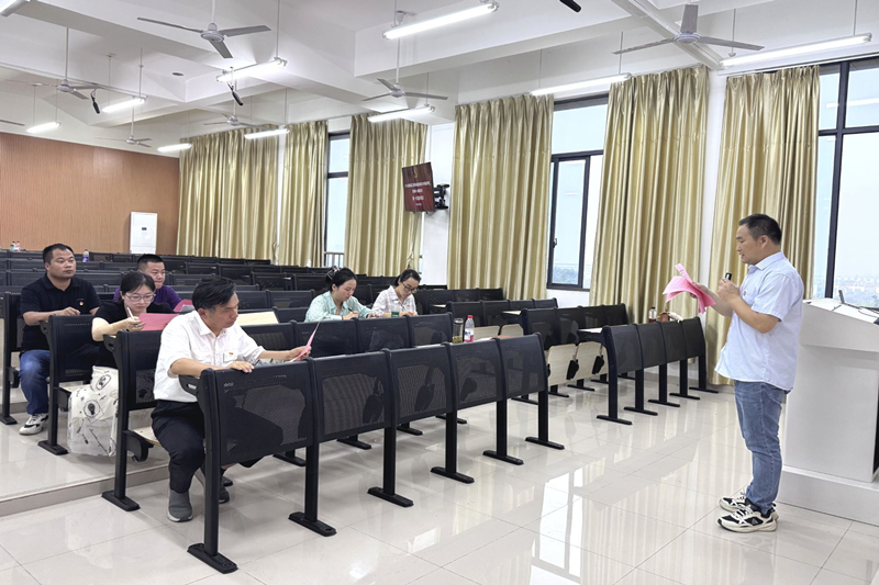 图为新一届党委第一次会议现场.jpg