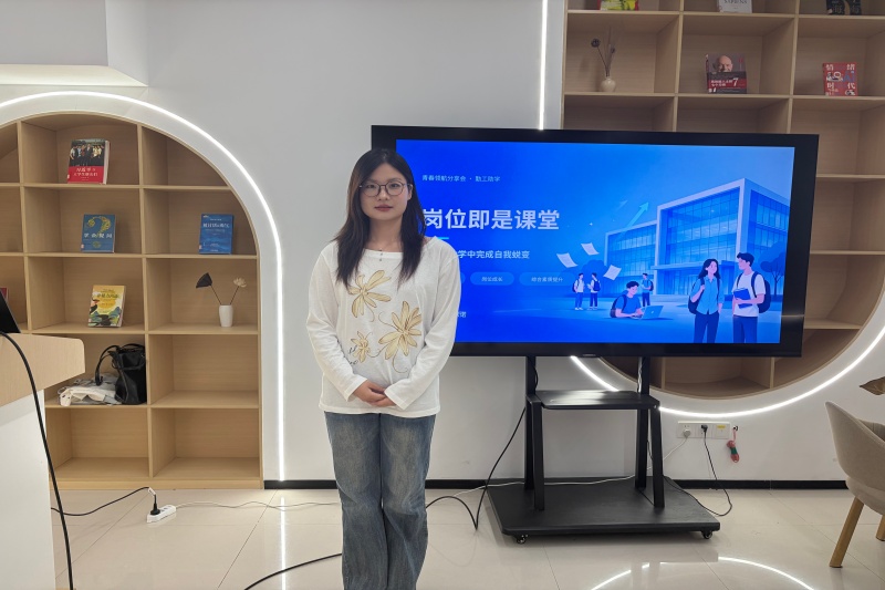 图为 李欣诺宣讲.jpg