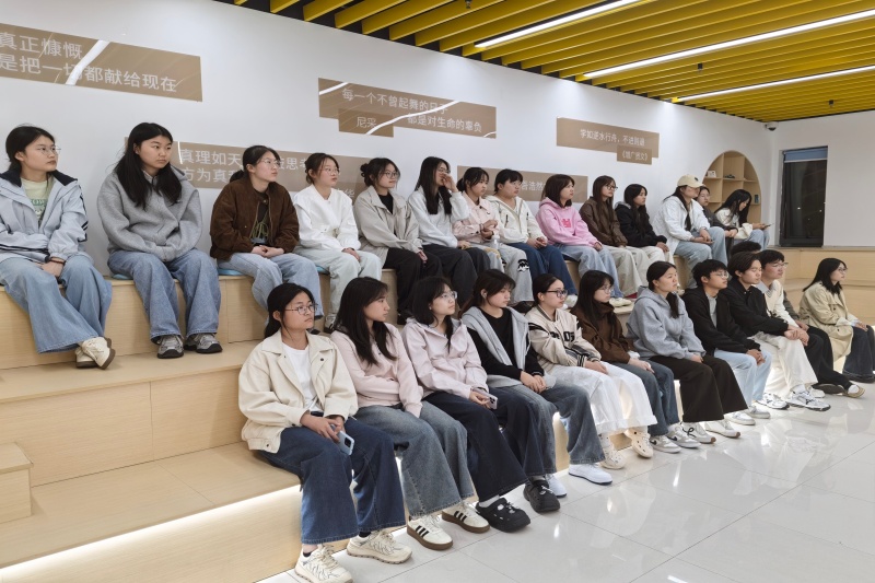 图为经验分享会现场.jpg