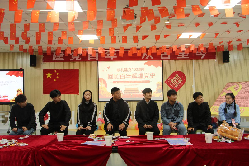 “谁是卧底”游戏现场.png “谁是卧底”游戏现场.png