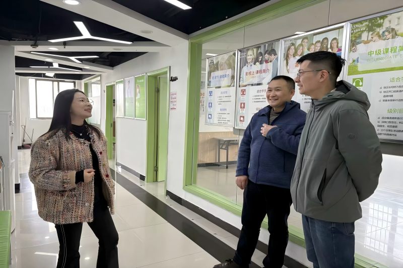 图1 访企拓岗企业参观1.PNG